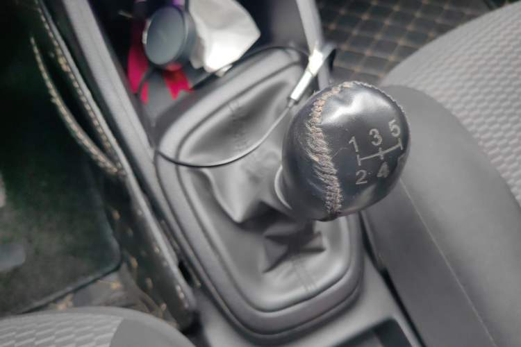 Used Hyundai Verna (older generation) 2017 1.4L Manual Refreshed Version China V Standard Gear Lever