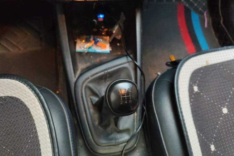 Used Hyundai Verna (older generation) 2017 1.4L Manual Refreshed Version China V Standard Gear Lever