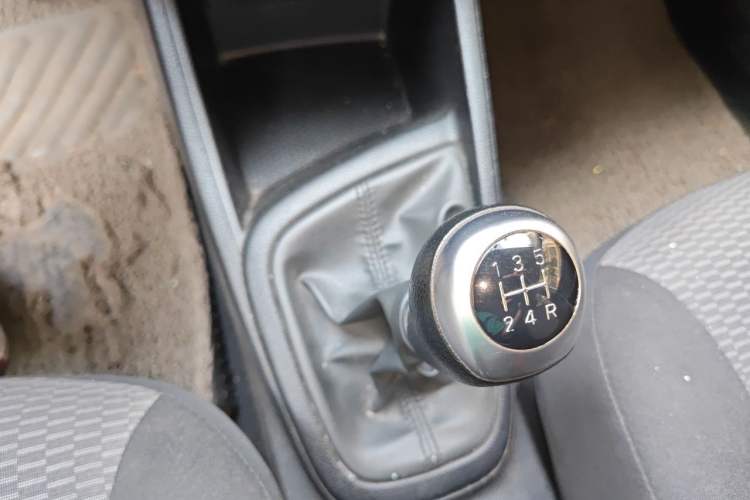 Used Hyundai Verna (older generation) 2017 1.4L Manual Huancai Edition China V Standard Gear Lever