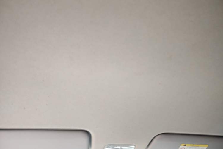 Used Hyundai Verna (older generation) 2017 1.4L Manual Refreshed Version China VI Standard Headliner