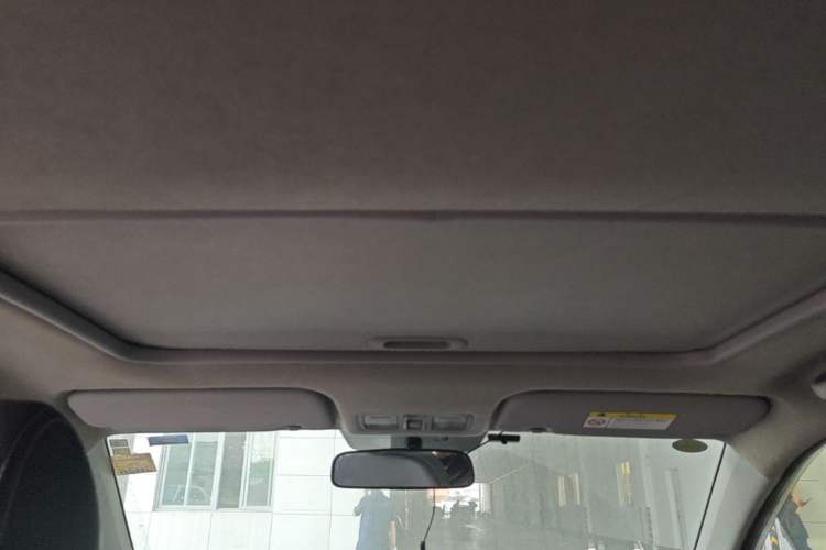 Used Hyundai Verna (older generation) 2017 1.4L Automatic YueXiang Edition China V-standard Headliner