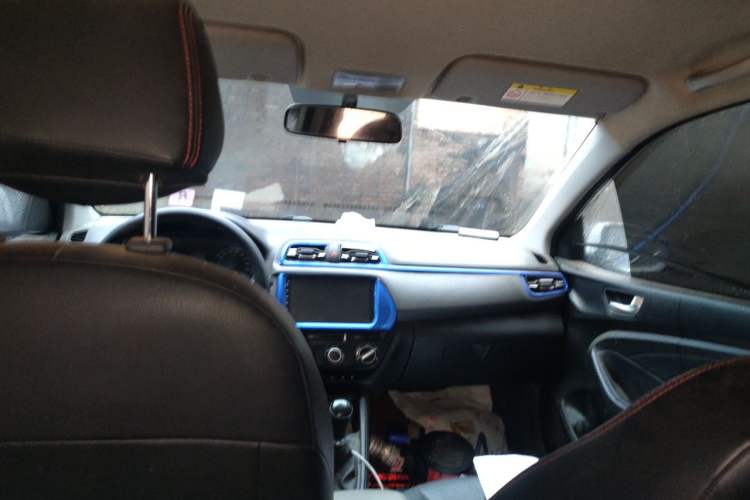 Used Hyundai Verna (older generation) 2017 1.4L Manual Refreshed Version China VI Standard Headliner