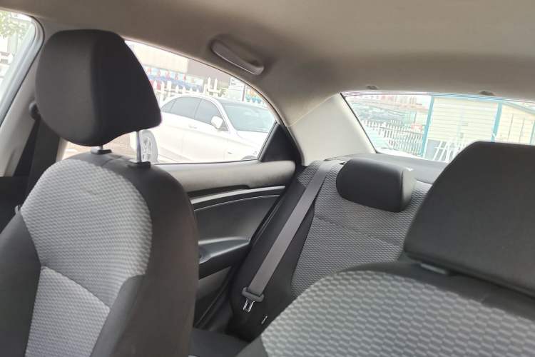Used Hyundai Verna (older generation) 2017 1.4L Manual Refreshed Version China V Standard Headliner