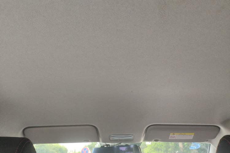 Used Hyundai Verna (older generation) 2017 1.4L Manual Refreshed Version China VI Standard Headliner