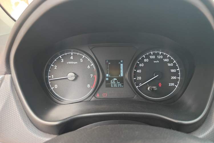 Used Hyundai Verna (older generation) 2017 1.4L Manual Refreshed Version China VI Standard Instrument Cluster