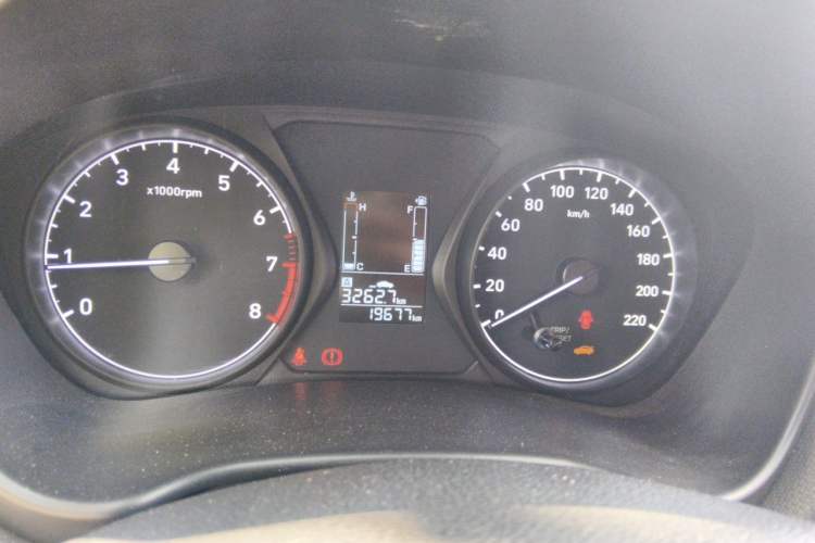 Used Hyundai Verna (older generation) 2017 1.4L Manual Refreshed Version China VI Standard Instrument Cluster