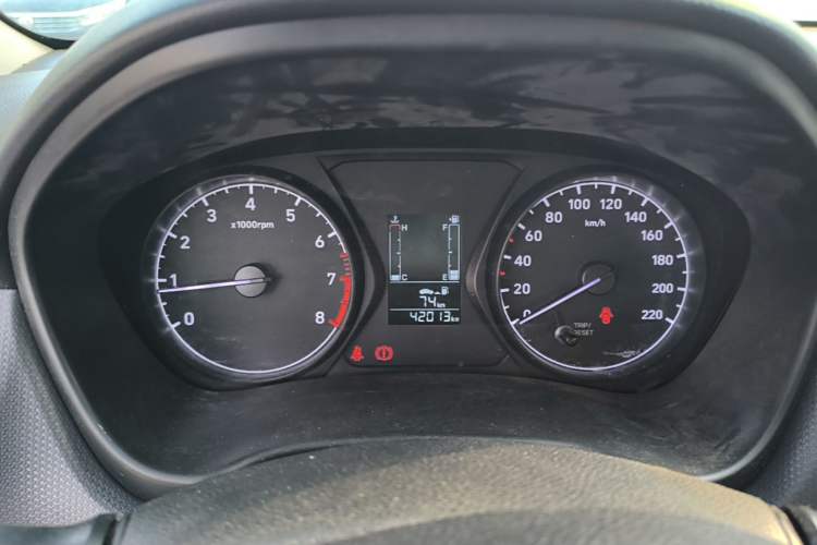 Used Hyundai Verna (older generation) 2017 1.4L Manual Refreshed Version China VI Standard Instrument Cluster