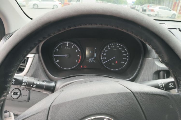 Used Hyundai Verna (older generation) 2017 1.4L Automatic YueXiang Edition China V-standard Instrument Cluster
