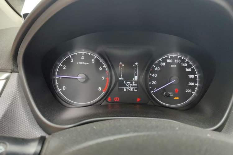 Used Hyundai Verna (older generation) 2017 1.4L Manual Colorful Skyroof Version China V Standard Instrument Cluster