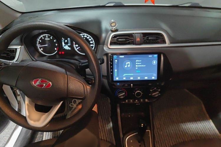 Used Hyundai Verna (older generation) 2017 1.4L Automatic YueXiang Edition China V-standard Interior 1
