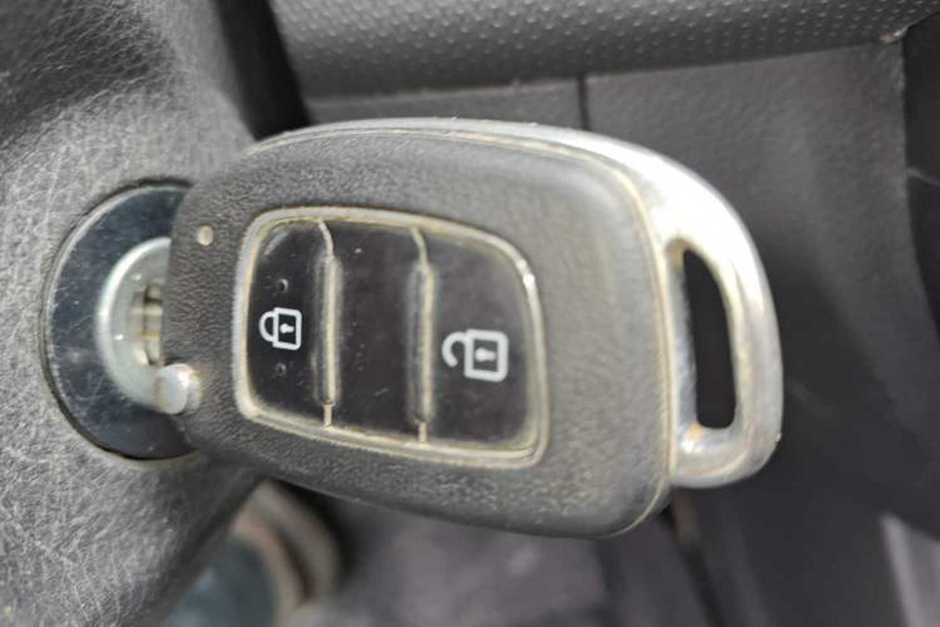 Used Hyundai Verna (older generation) 2017 1.4L Automatic YueXiang Edition China V-standard Interior 1
