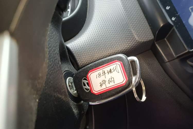 Used Hyundai Verna (older generation) 2017 1.4L Manual Huancai Edition China V Standard Interior 1