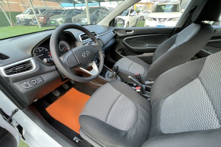 Used Hyundai Verna (older generation) 2017 1.4L Manual Refreshed Version China V Standard Interior 2
