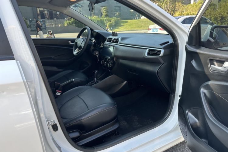 Used Hyundai Verna (older generation) 2017 1.4L Automatic YueXiang Edition China V-standard Interior 3