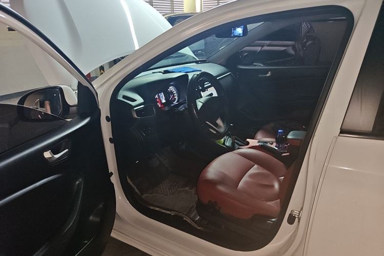 Used Hyundai Verna (older generation) 2017 1.4L Automatic YueXiang Edition China V-standard Interior 3