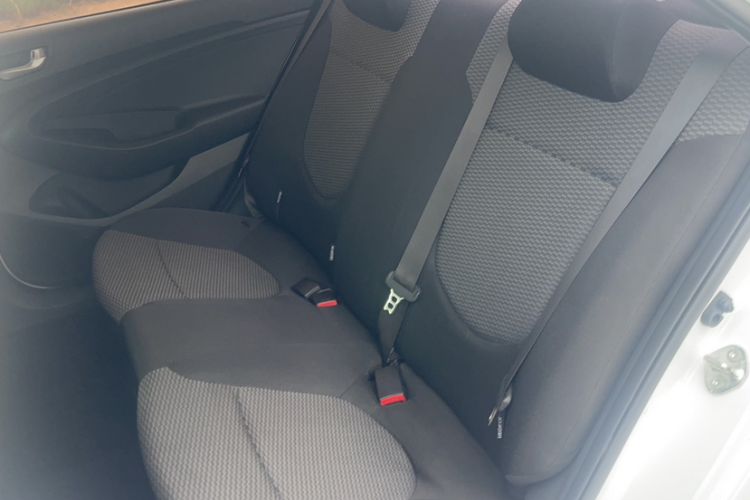 Used Hyundai Verna (older generation) 2017 1.4L Manual Refreshed Version China VI Standard Interior 3
