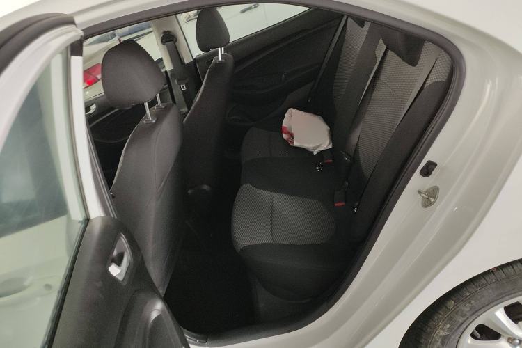 Used Hyundai Verna (older generation) 2017 1.4L Manual Huancai Edition China V Standard Interior 4