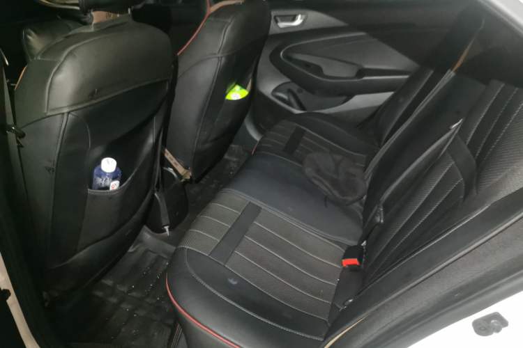 Used Hyundai Verna (older generation) 2017 1.4L Automatic YueXiang Connected Version China V Standard Interior 4