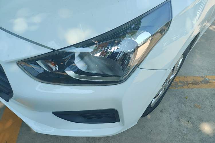 Used Hyundai Verna (older generation) 2017 1.4L Manual Refreshed Version China V Standard Left Front Headlight
