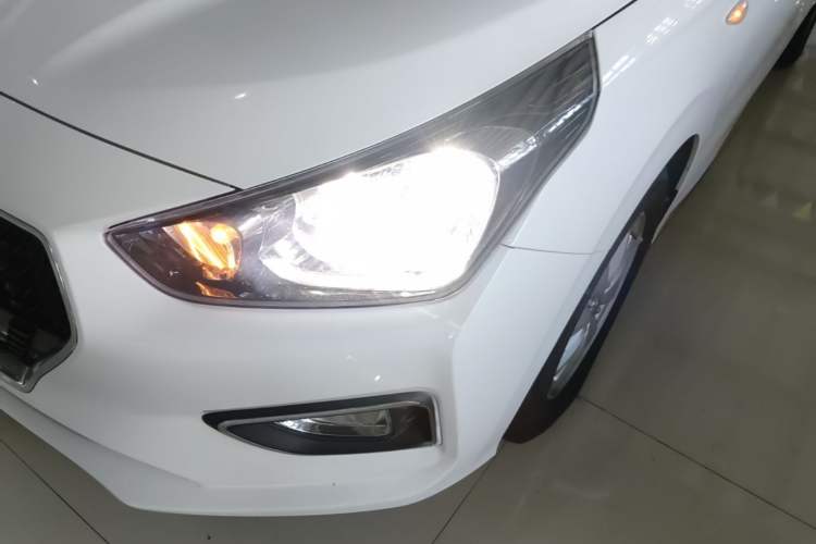 Used Hyundai Verna (older generation) 2017 1.4L Automatic YueXiang Edition China VI Standard Left Front Headlight