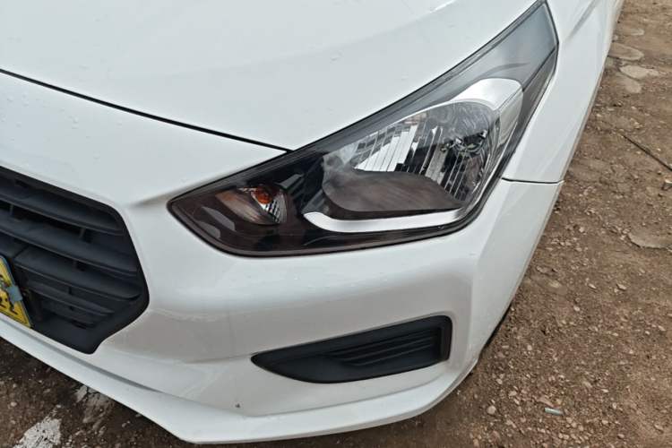 Used Hyundai Verna (older generation) 2017 1.4L Manual Refreshed Version China VI Standard Left Front Headlight