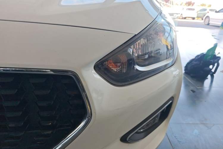 Used Hyundai Verna (older generation) 2017 1.4L Manual Huancai Edition China VI Left Front Headlight