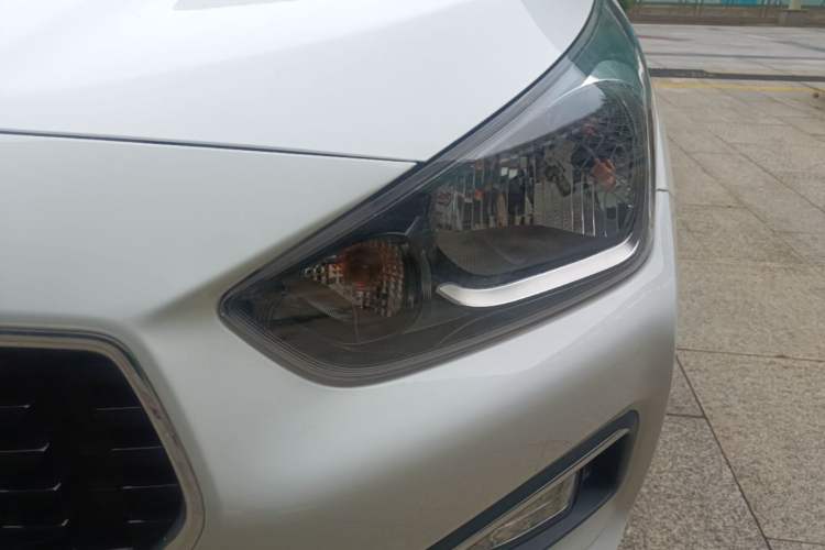 Used Hyundai Verna (older generation) 2017 1.4L Automatic YueXiang Edition China V-standard Left Front Headlight