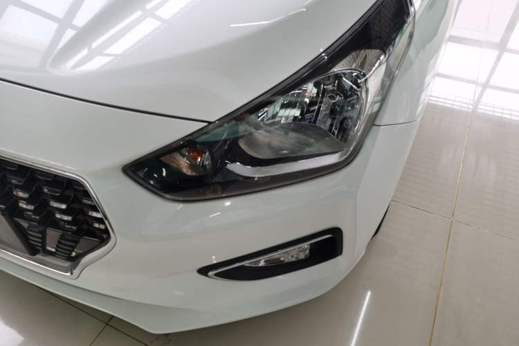 Used Hyundai Verna (older generation) 2017 1.4L Automatic YueXiang Edition China V-standard Left Front Headlight