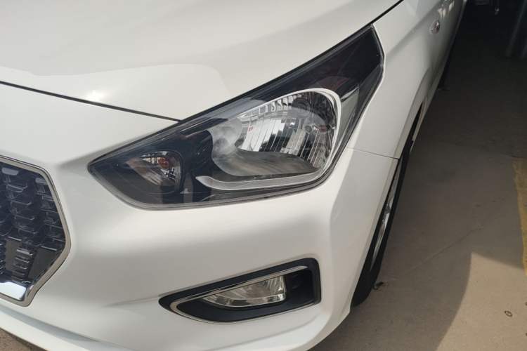 Used Hyundai Verna (older generation) 2017 1.4L Manual Huancai Edition China V Standard Left Front Headlight