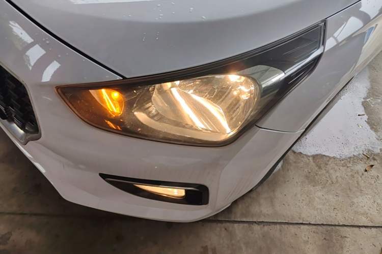 Used Hyundai Verna (older generation) 2017 1.4L Automatic YueXiang Edition China V-standard Left Front Headlight