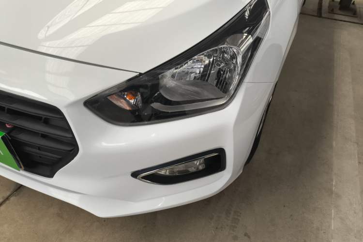 Used Hyundai Verna (older generation) 2017 1.4L Manual Refreshed Version China V Standard Left Front Headlight