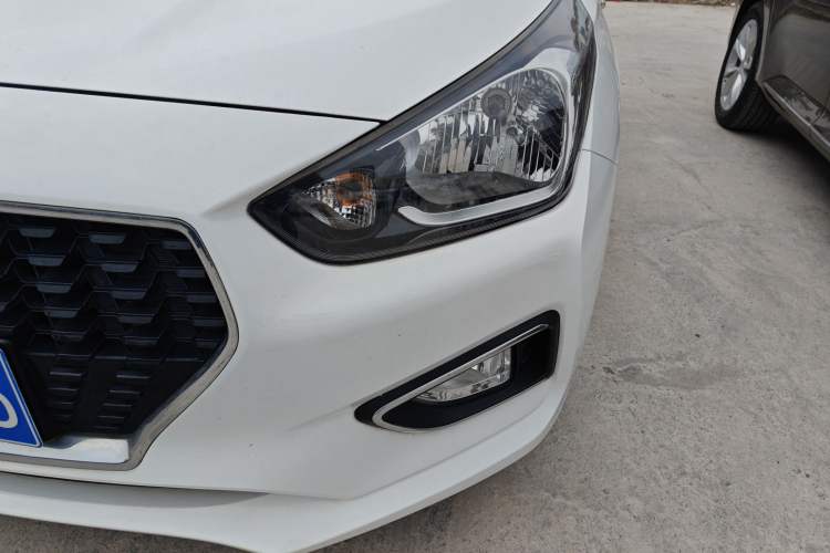 Used Hyundai Verna (older generation) 2017 1.4L Automatic YueXiang Edition China V-standard Left Front Headlight