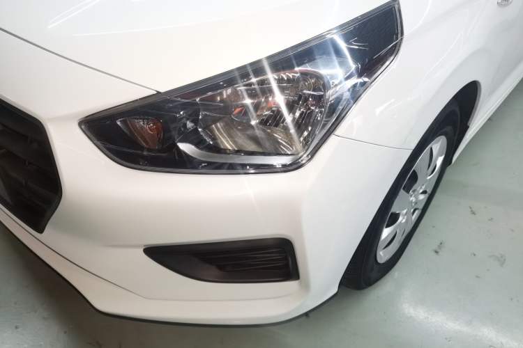 Used Hyundai Verna (older generation) 2017 1.4L Manual Refreshed Version China V Standard Left Front Headlight