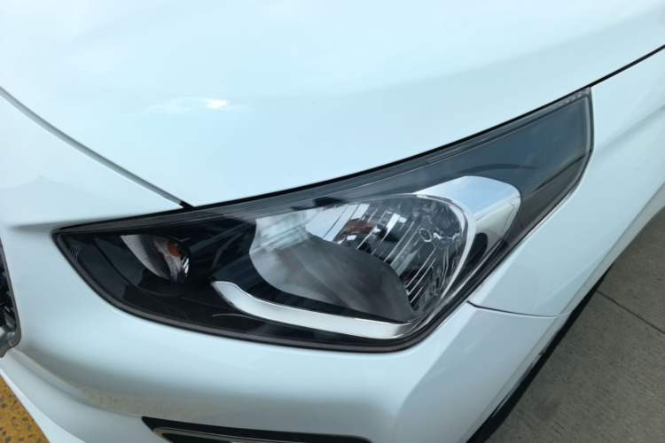 Used Hyundai Verna (older generation) 2017 1.4L Manual Huancai Edition China V Standard Left Front Headlight