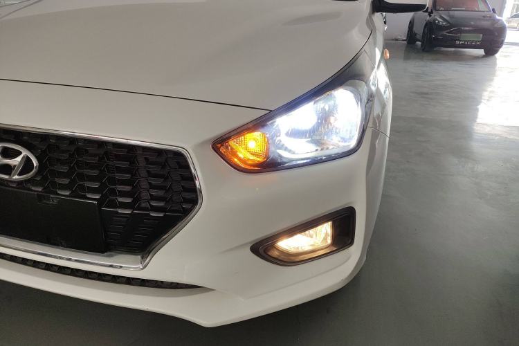 Used Hyundai Verna (older generation) 2017 1.4L Manual Huancai Edition China V Standard Left Front Headlight