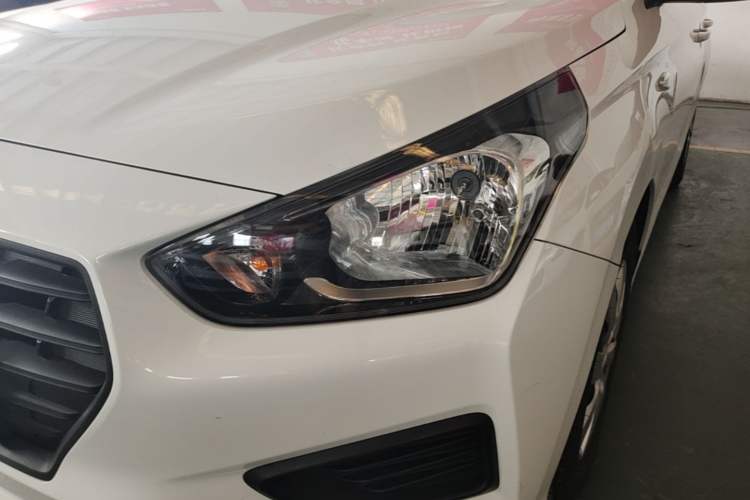 Used Hyundai Verna (older generation) 2017 1.4L Manual Refreshed Version China V Standard Left Front Headlight