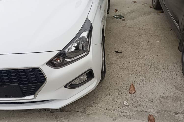 Used Hyundai Verna (older generation) 2017 1.4L Manual Huancai Edition China V Standard Left Front Headlight