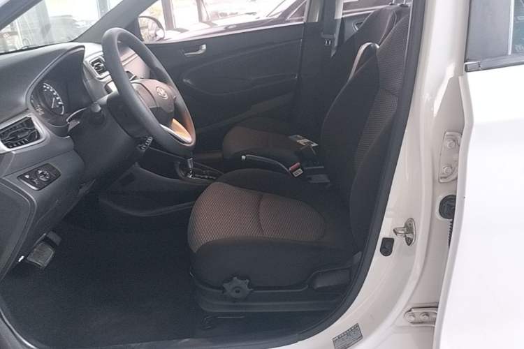 Used Hyundai Verna (older generation) 2017 1.4L Automatic YueXiang Edition China V-standard Left Front Seat