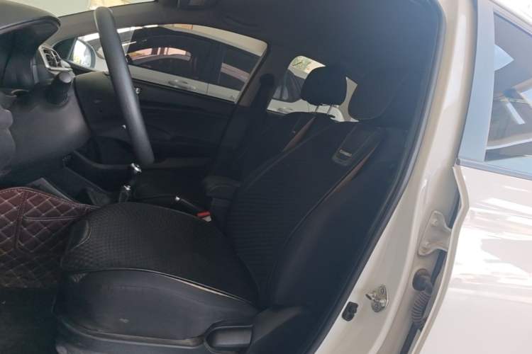 Used Hyundai Verna (older generation) 2017 1.4L Manual Huancai Edition China VI Left Front Seat