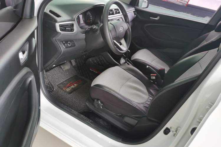 Used Hyundai Verna (older generation) 2017 1.4L Automatic YueXiang Edition China V-standard Left Front Seat