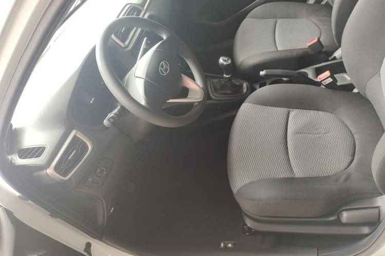 Used Hyundai Verna (older generation) 2017 1.4L Manual Huancai Edition China V Standard Left Front Seat