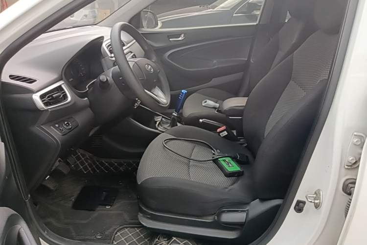 Used Hyundai Verna (older generation) 2017 1.4L Manual Refreshed Version China VI Standard Left Front Seat