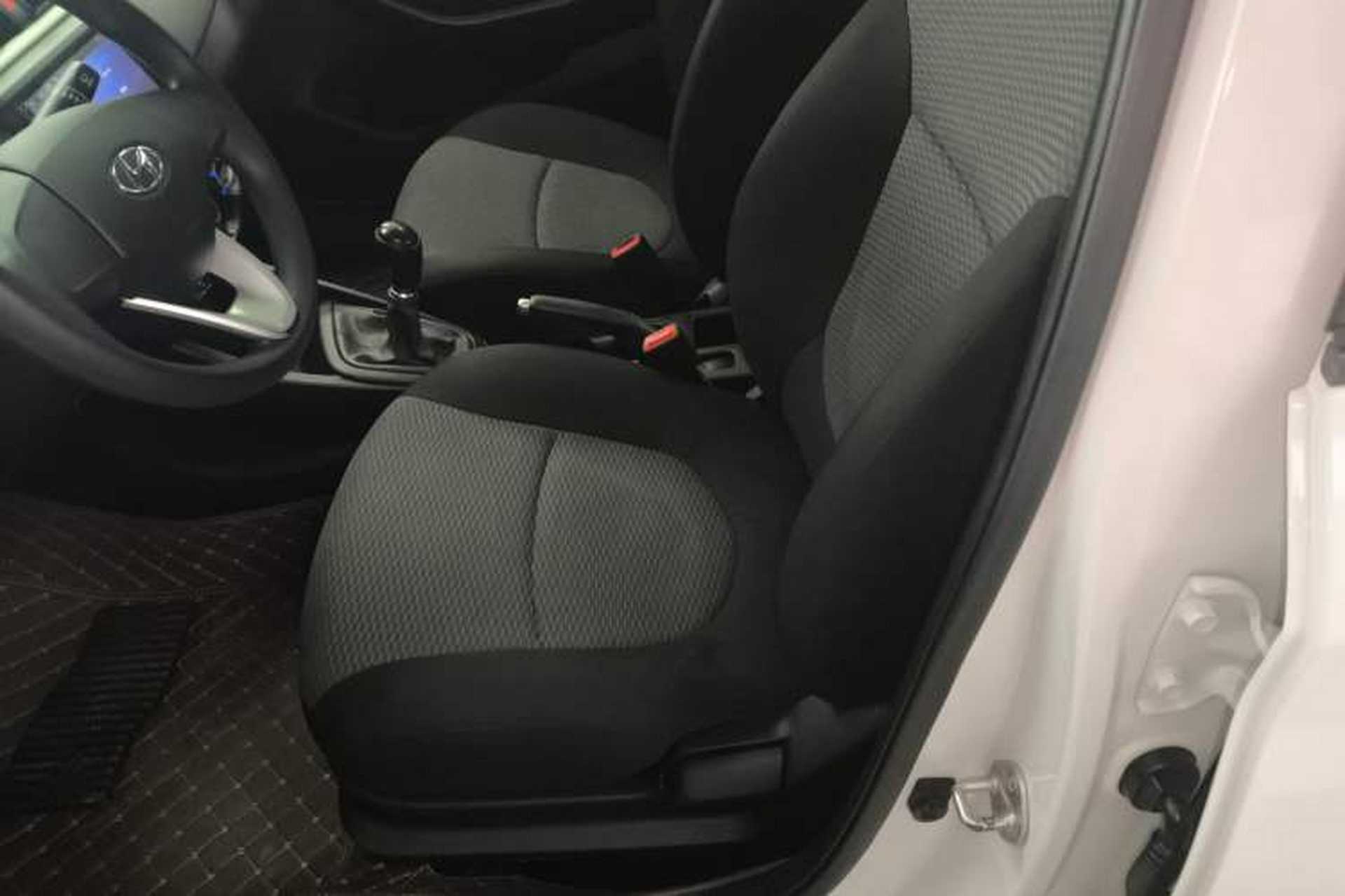 Used Hyundai Verna (older generation) 2017 1.4L Manual Refreshed Version China V Standard Left Front Seat
