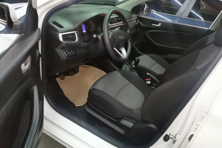 Used Hyundai Verna (older generation) 2017 1.4L Manual Refreshed Version China V Standard Left Front Seat