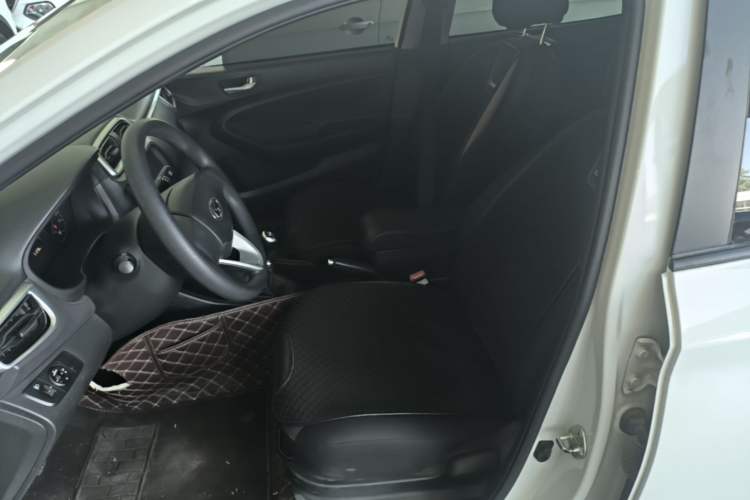 Used Hyundai Verna (older generation) 2017 1.4L Manual Huancai Edition China VI Left Front Seat