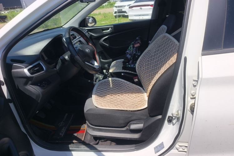 Used Hyundai Verna (older generation) 2017 1.4L Manual Refreshed Version China V Standard Left Front Seat