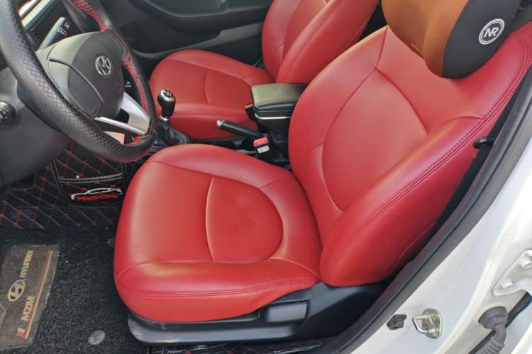 Used Hyundai Verna (older generation) 2017 1.4L Manual Colorful Skyroof Version China VI Standard Left Front Seat