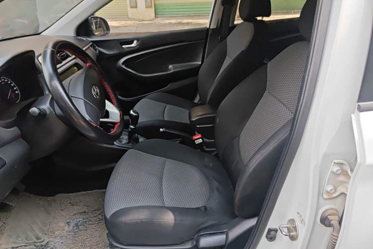 Used Hyundai Verna (older generation) 2017 1.4L Manual Huancai Edition China V Standard Left Front Seat