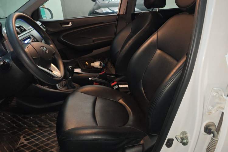 Used Hyundai Verna (older generation) 2017 1.4L Manual Refreshed Version China VI Standard Left Front Seat