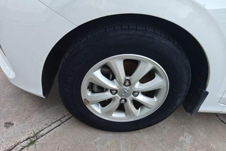 Used Hyundai Verna (older generation) 2017 1.4L Manual Huancai Edition China V Standard Left Front Wheel Hub